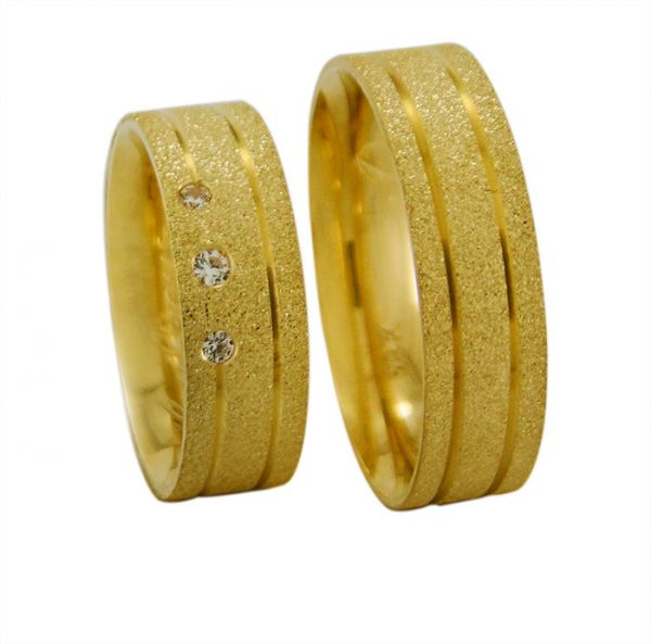 Alianças de Ouro 18K com 3 Brilhantes